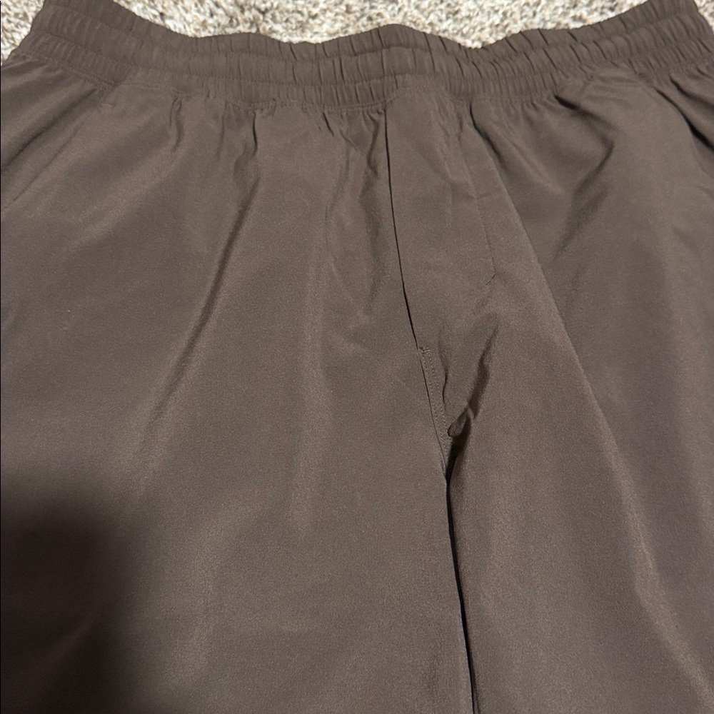 Lululemon Short 5” *Linerless - Picture 3 of 6